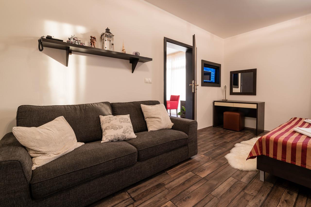 Apartman Mirka - Hotel Luka Бешенёва Экстерьер фото